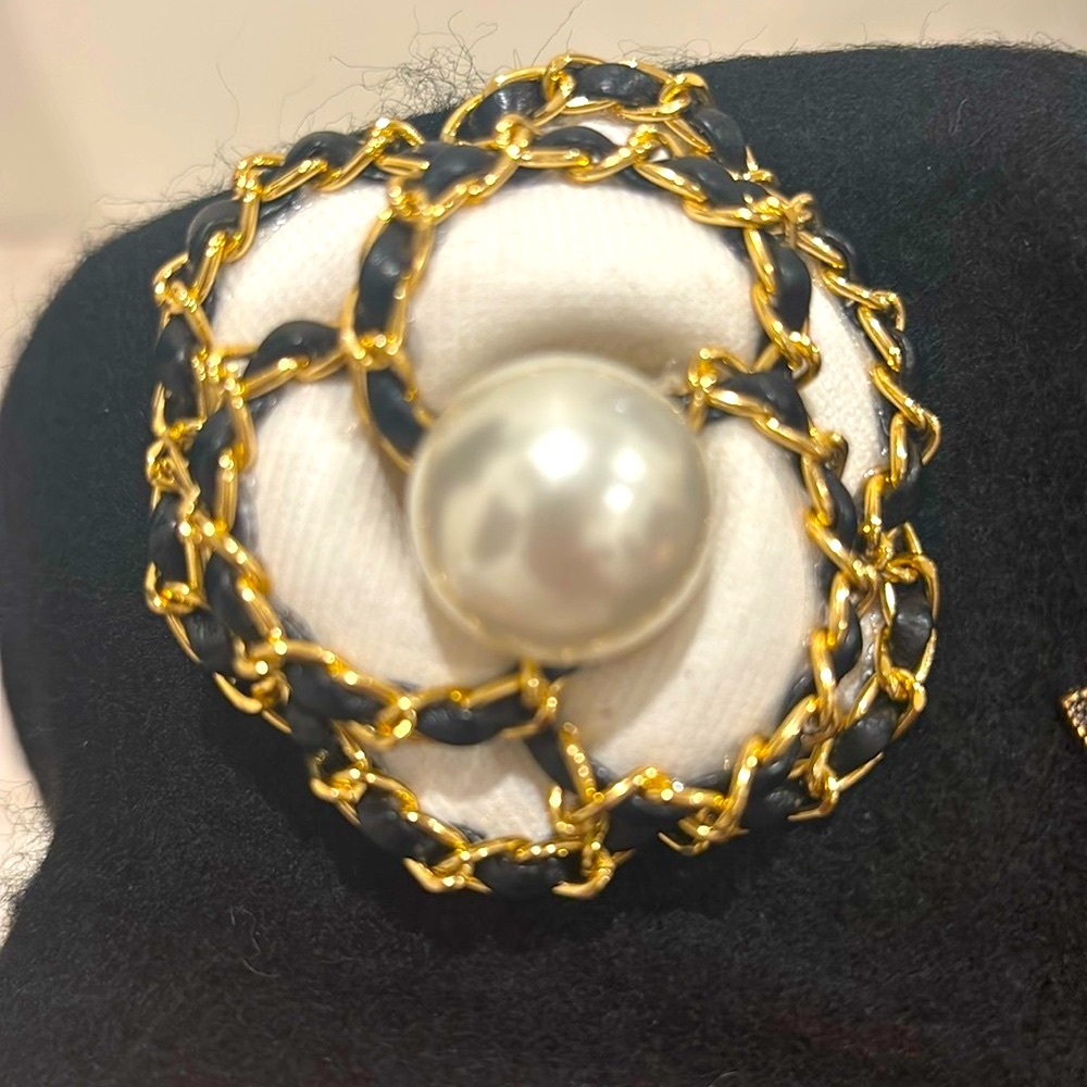 Flonavtex Elegant Women Beret with Chic Pearl Accent Black Stylish One Size NWOT - Picture 5 of 7